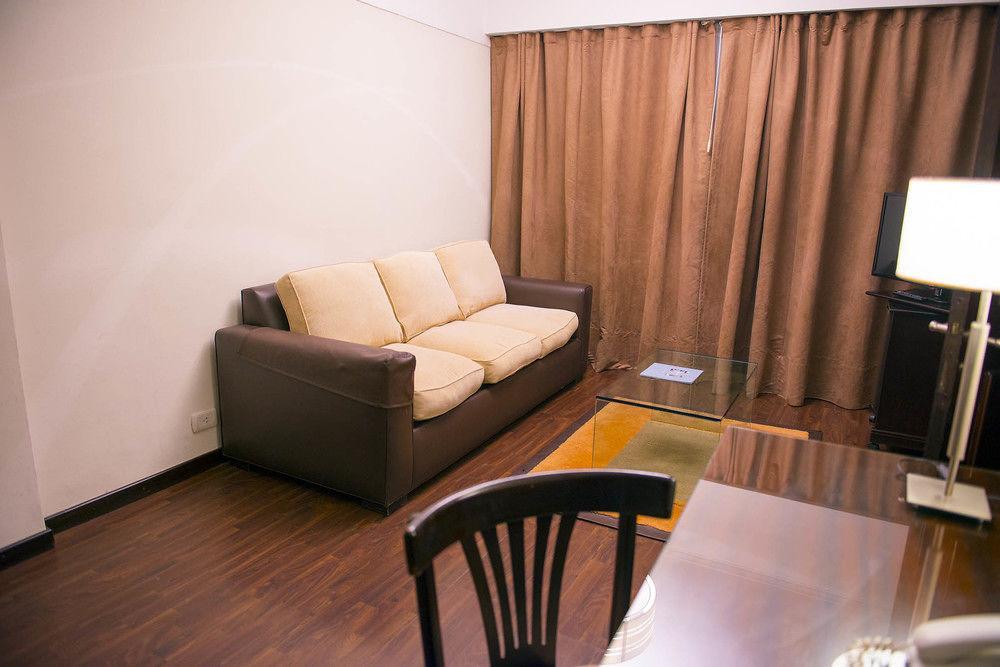Rochester Hotel Classic บัวโนสไอเรส ภายนอก รูปภาพ