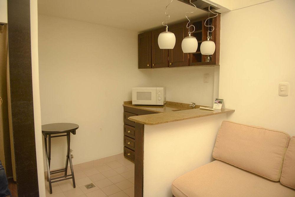 Rochester Hotel Classic บัวโนสไอเรส ภายนอก รูปภาพ